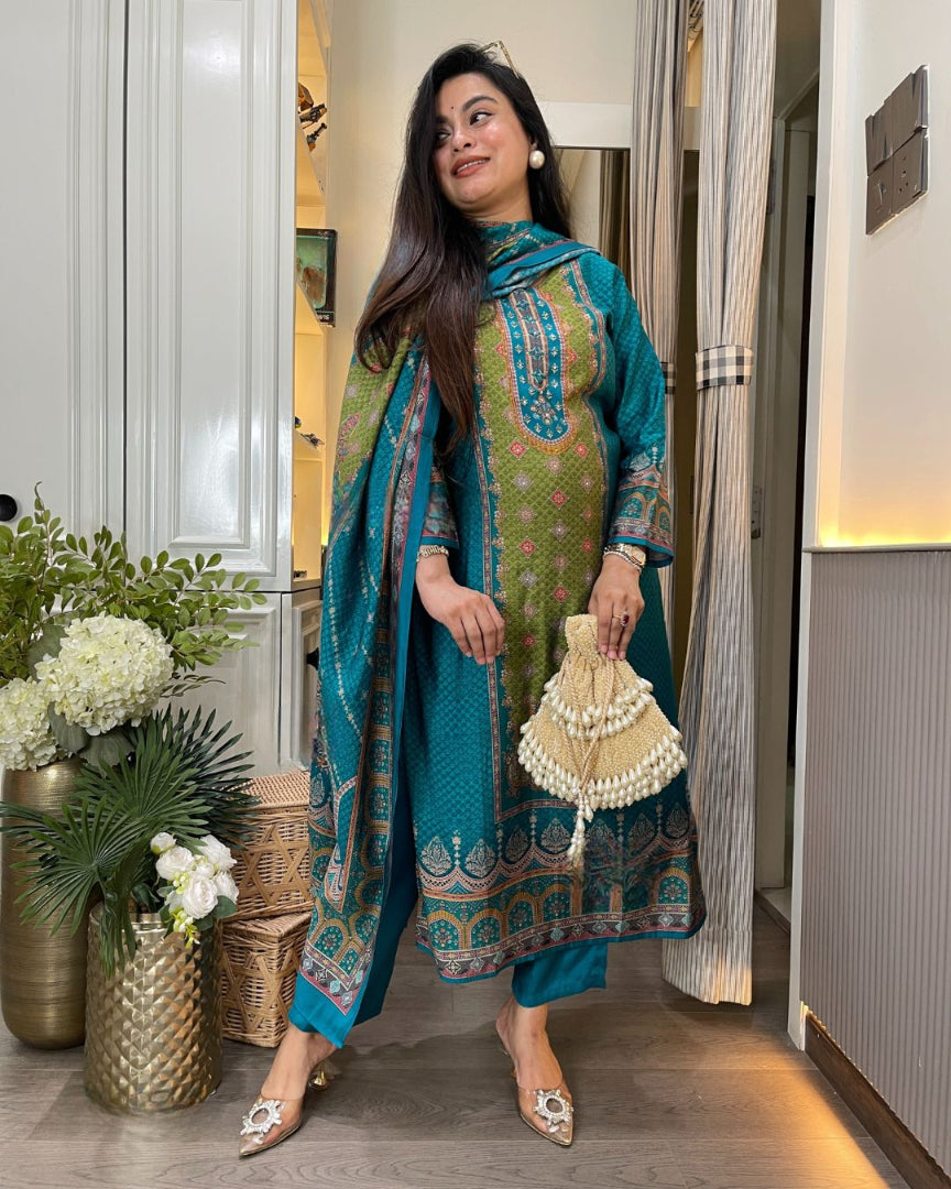 Very Attractive Muslin Fabric Printed Suit Set
