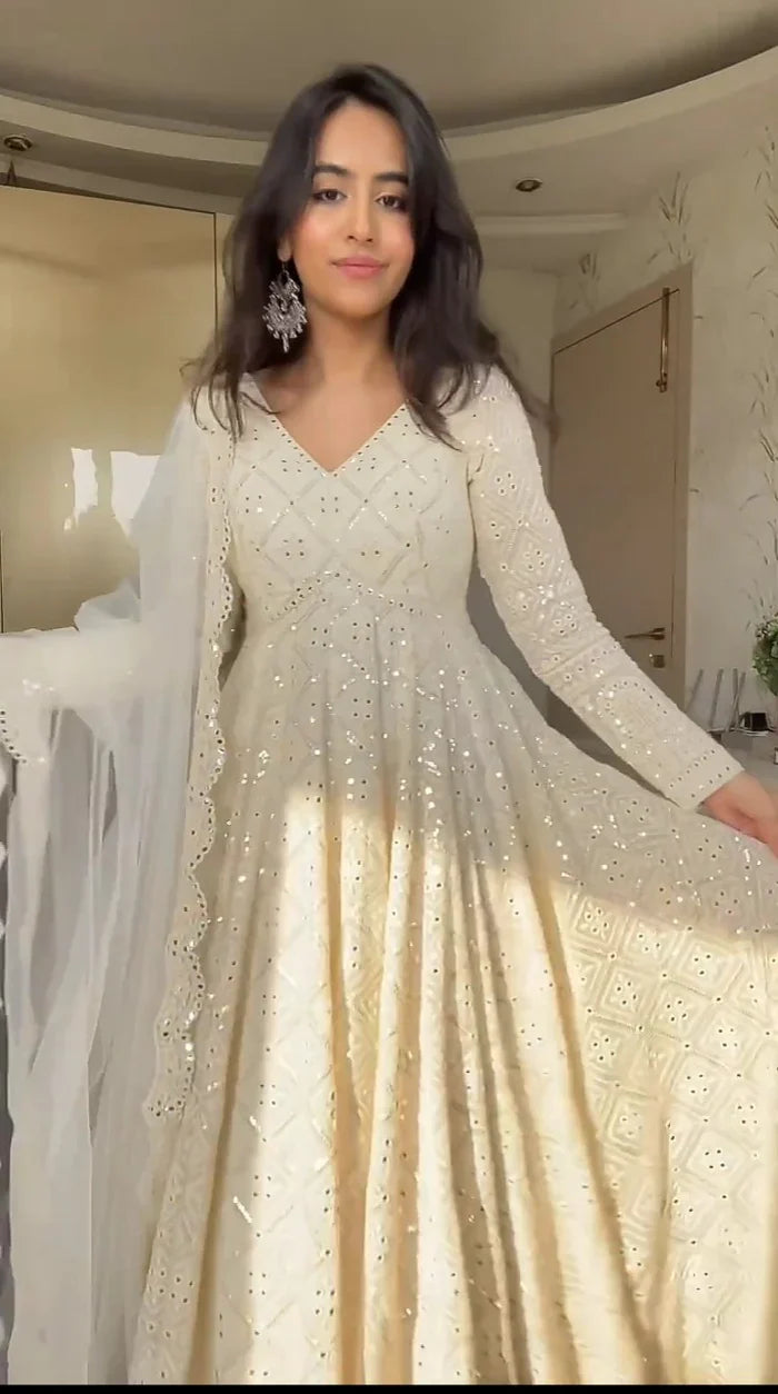 Aarti Lakhnavi Embroidery Work Anarkali Suit Set