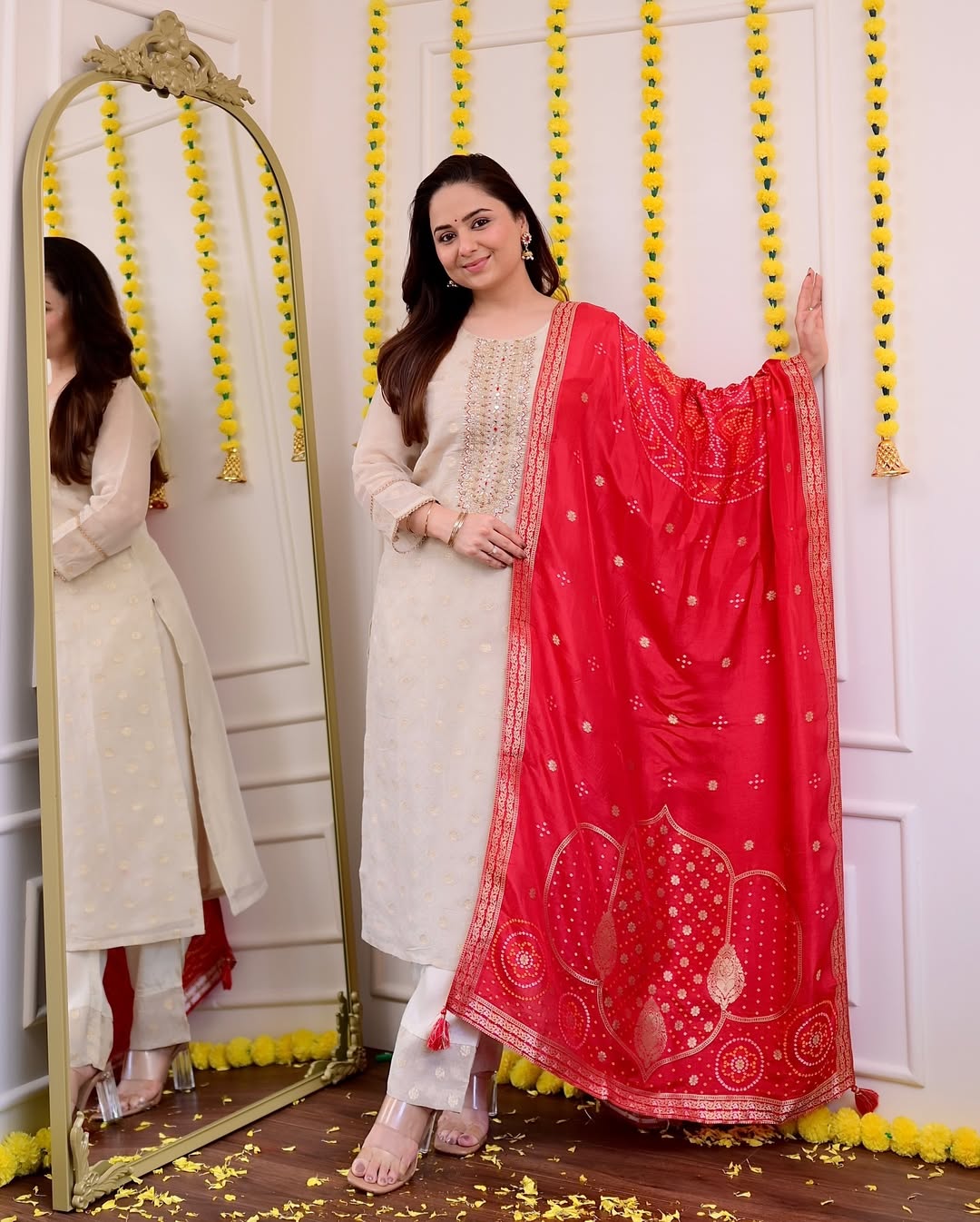 Most Charming Pure Jequard Weaving Suit Set