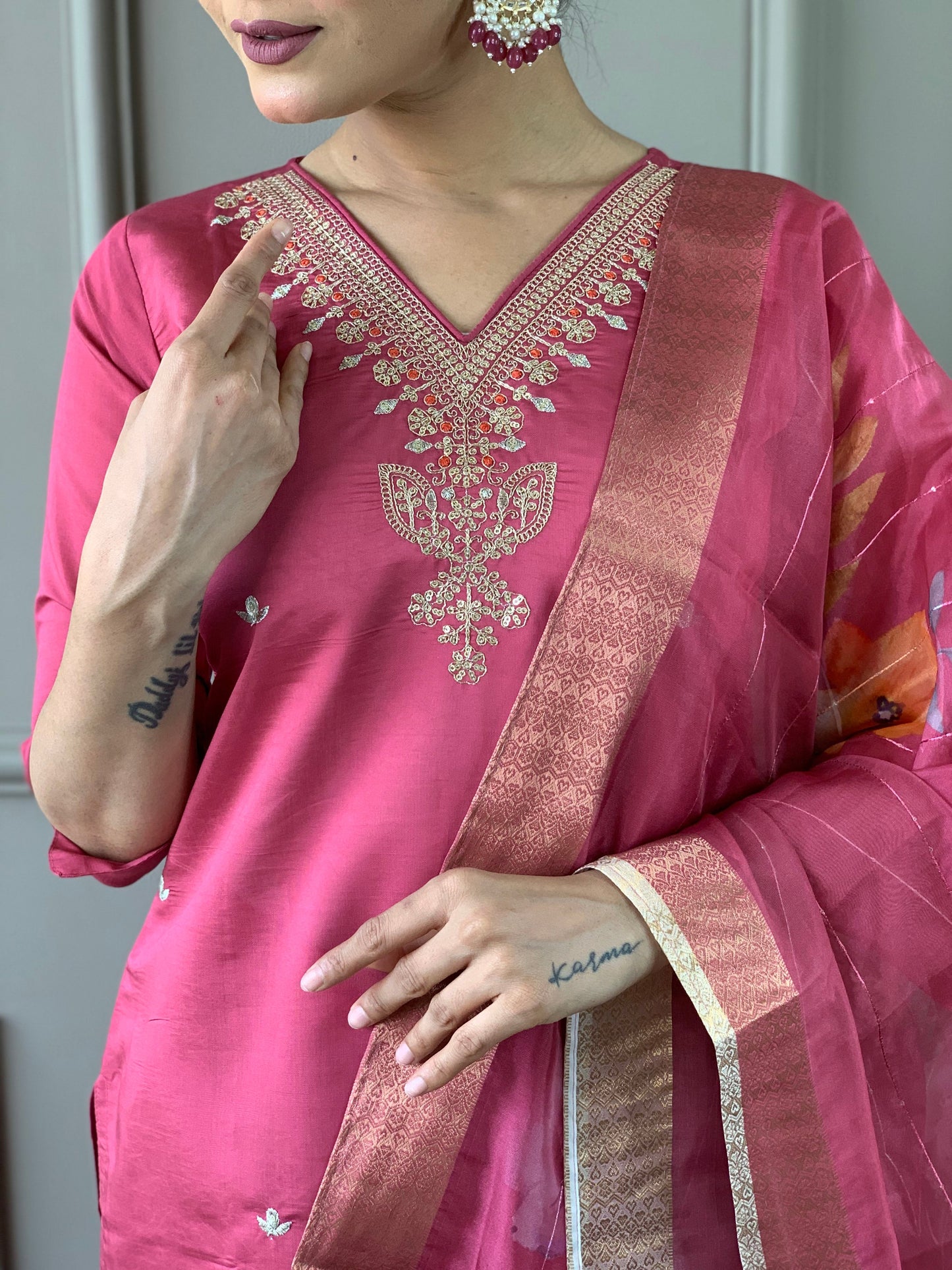 Beautiful Viscose Chanderi Silk Embroidary Suit Set