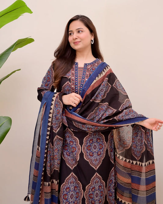 Most Stunning Pure Soft Cotton Printed Suit Set