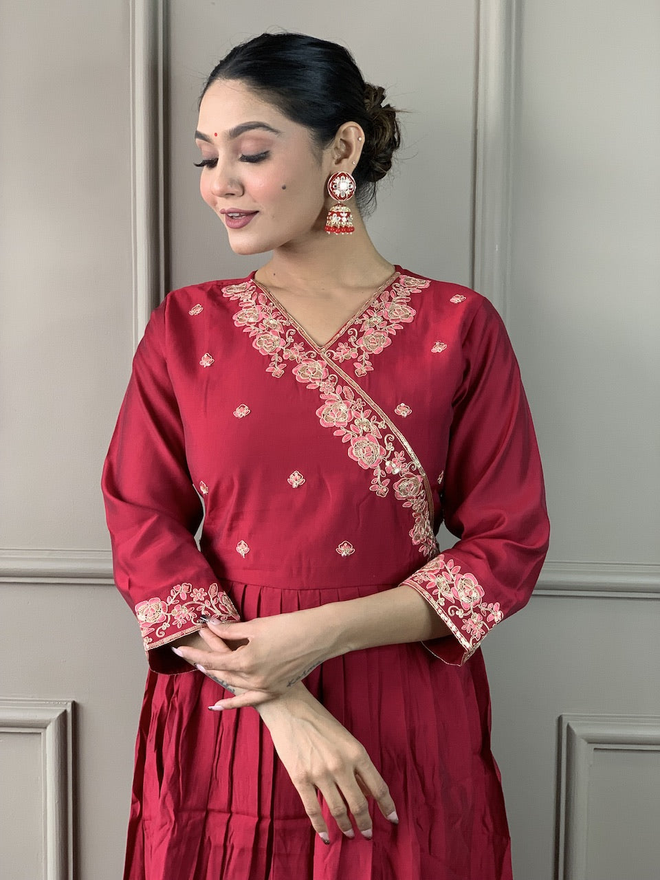 Beautiful Viscose Chanderi Silk Embroidary Suit Set