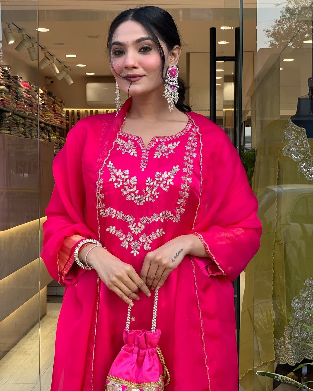 Very Pretty Viscose Silk Suit Set With Lagdi Patta