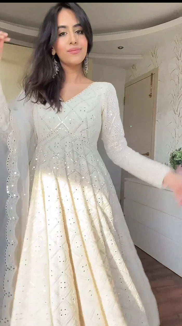 Aarti Lakhnavi Embroidery Work Anarkali Suit Set