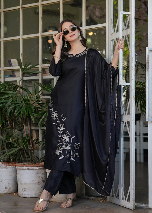 Lassitude Viscose Rayon Embroidery Suit Set