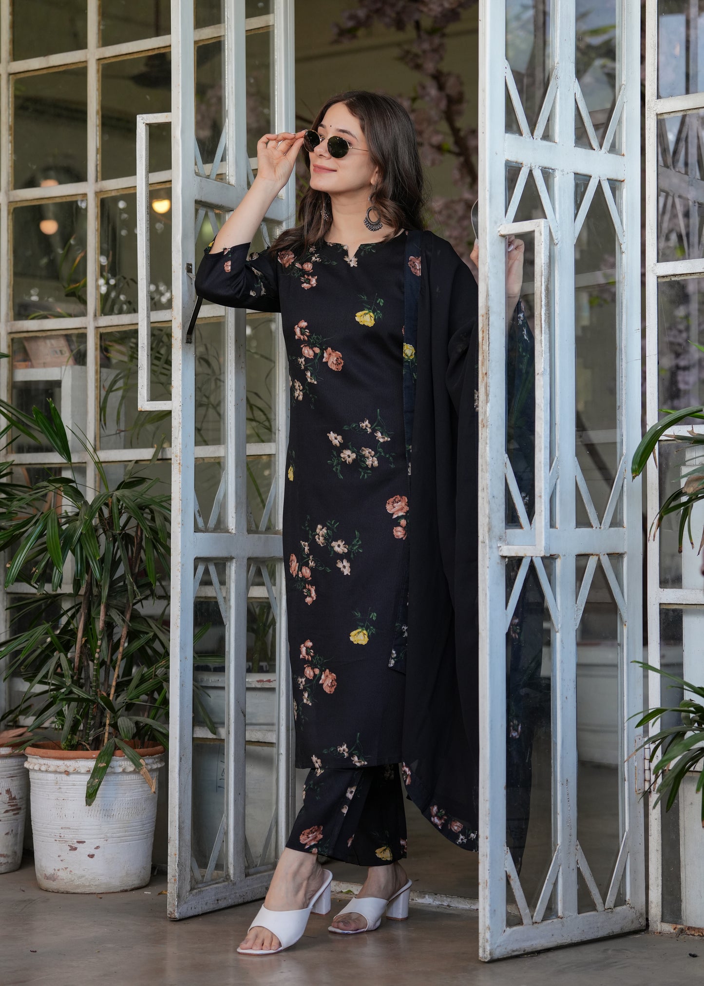 Attractive Black Silk Fabric Printed Suit Set