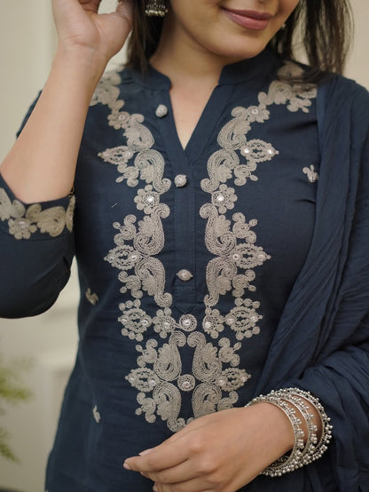 Very Good-Looking Rayon Slub Embroidery Suit Set