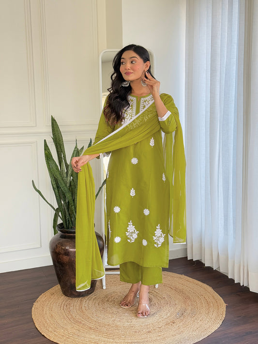 Fantabulous Cotton Fabric Embroidery Suit Set