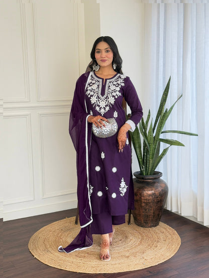 Fantabulous Cotton Fabric Embroidery Suit Set