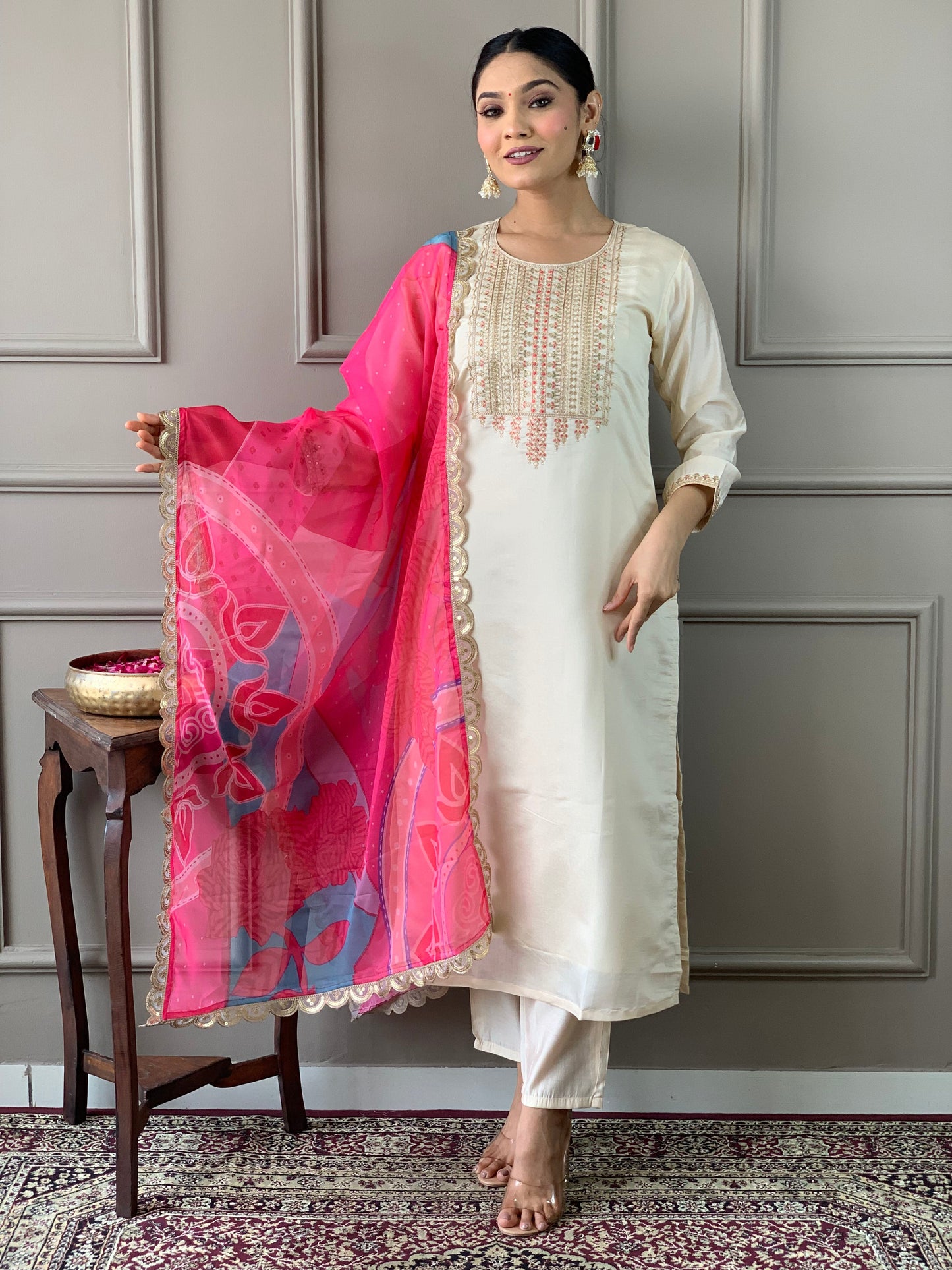 Beautiful Chanderi Silk Embroidary Suit Set