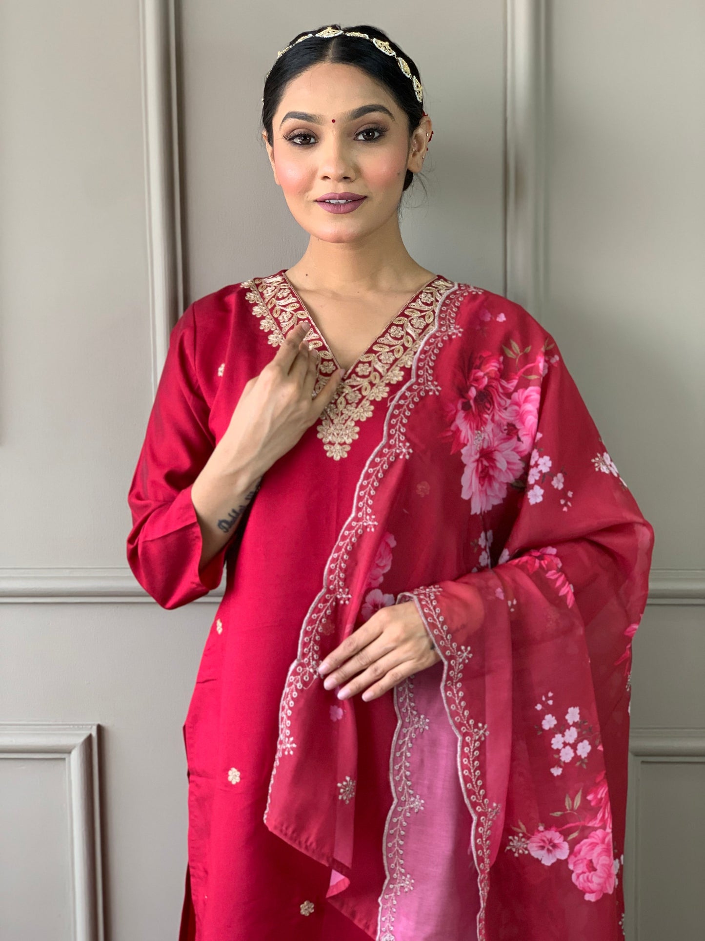 Beautiful Chanderi Silk Embroidary Suit Set