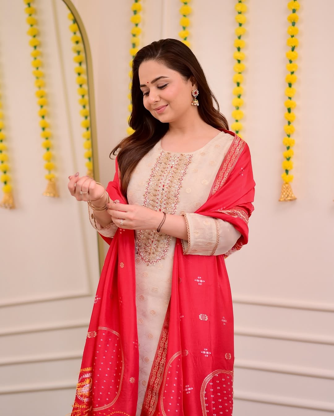 Most Charming Pure Jequard Weaving Suit Set