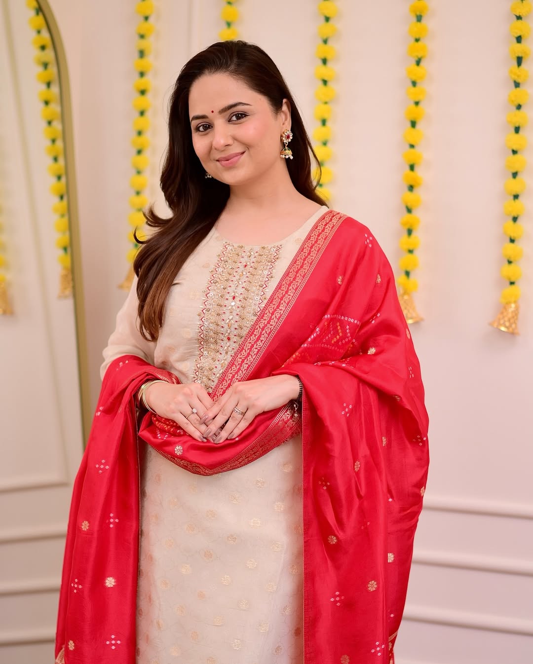 Most Charming Pure Jequard Weaving Suit Set