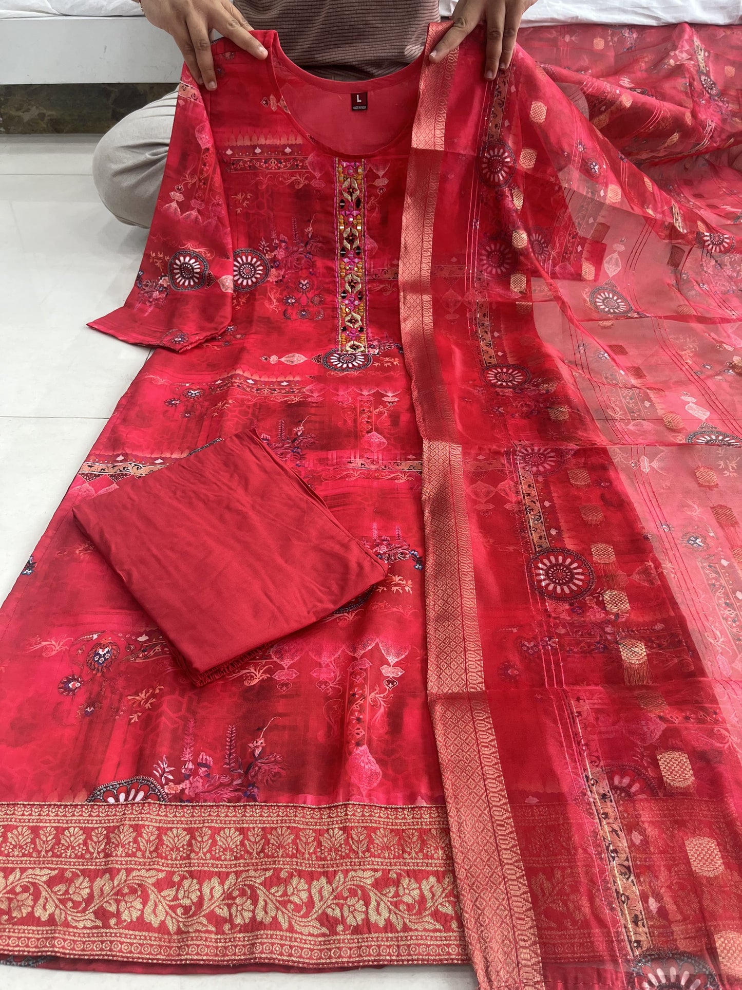 Elegant Pure Silk Jequard Weaving Suit Set