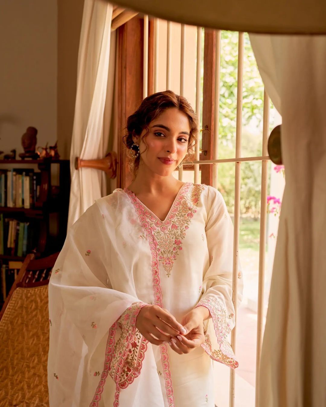 Most Beautiful Pure Chanderi Embroidered Suit Set