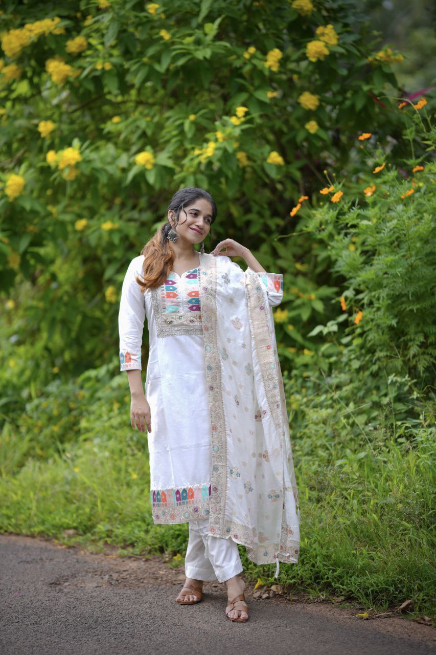 White Panther Most Trending Banana Silk Jequard Suit Set