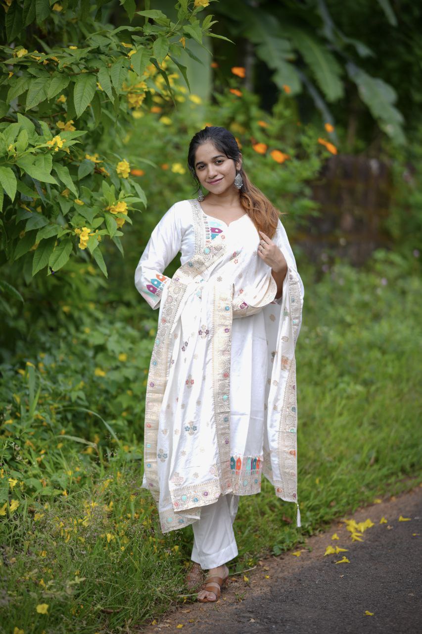 White Panther Most Trending Banana Silk Jequard Suit Set
