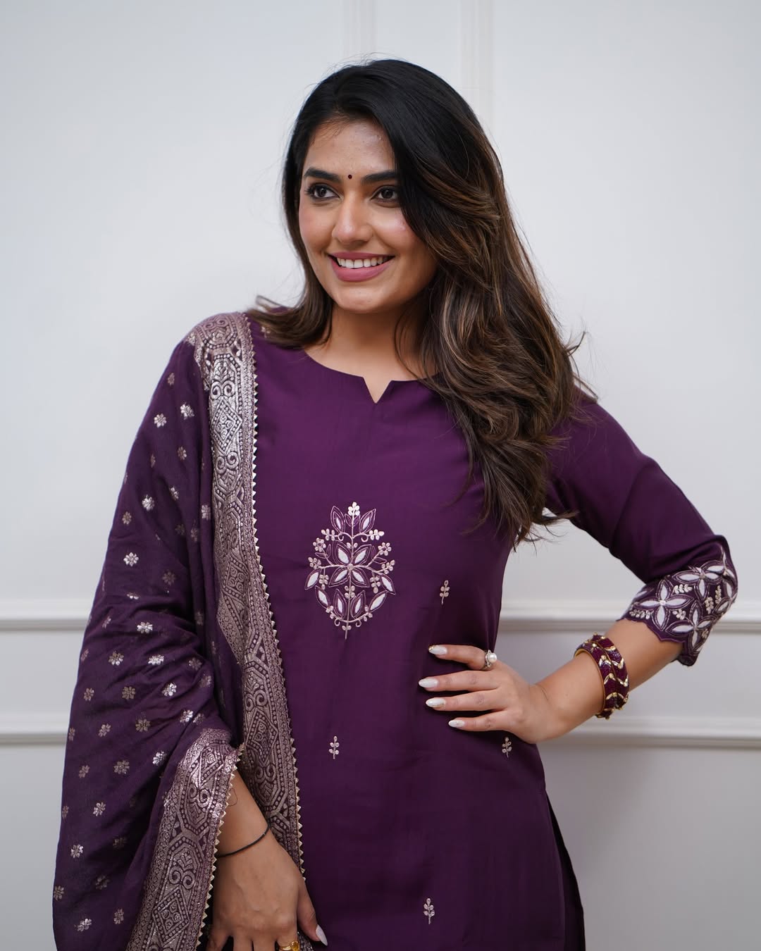 Very Stunning Chanderi Silk Embroidery Suit Set
